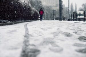 Can I Use Safe Paw or Safe Thaw on Slate Surfaces